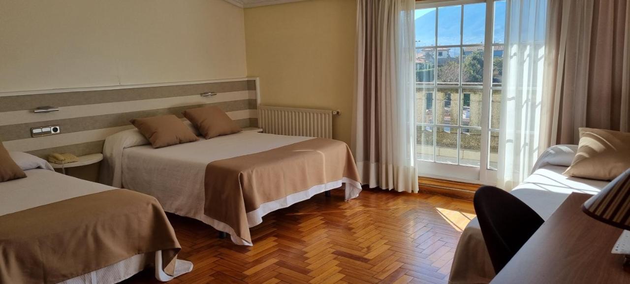 Hotel Miramar Nigran Bagian luar foto