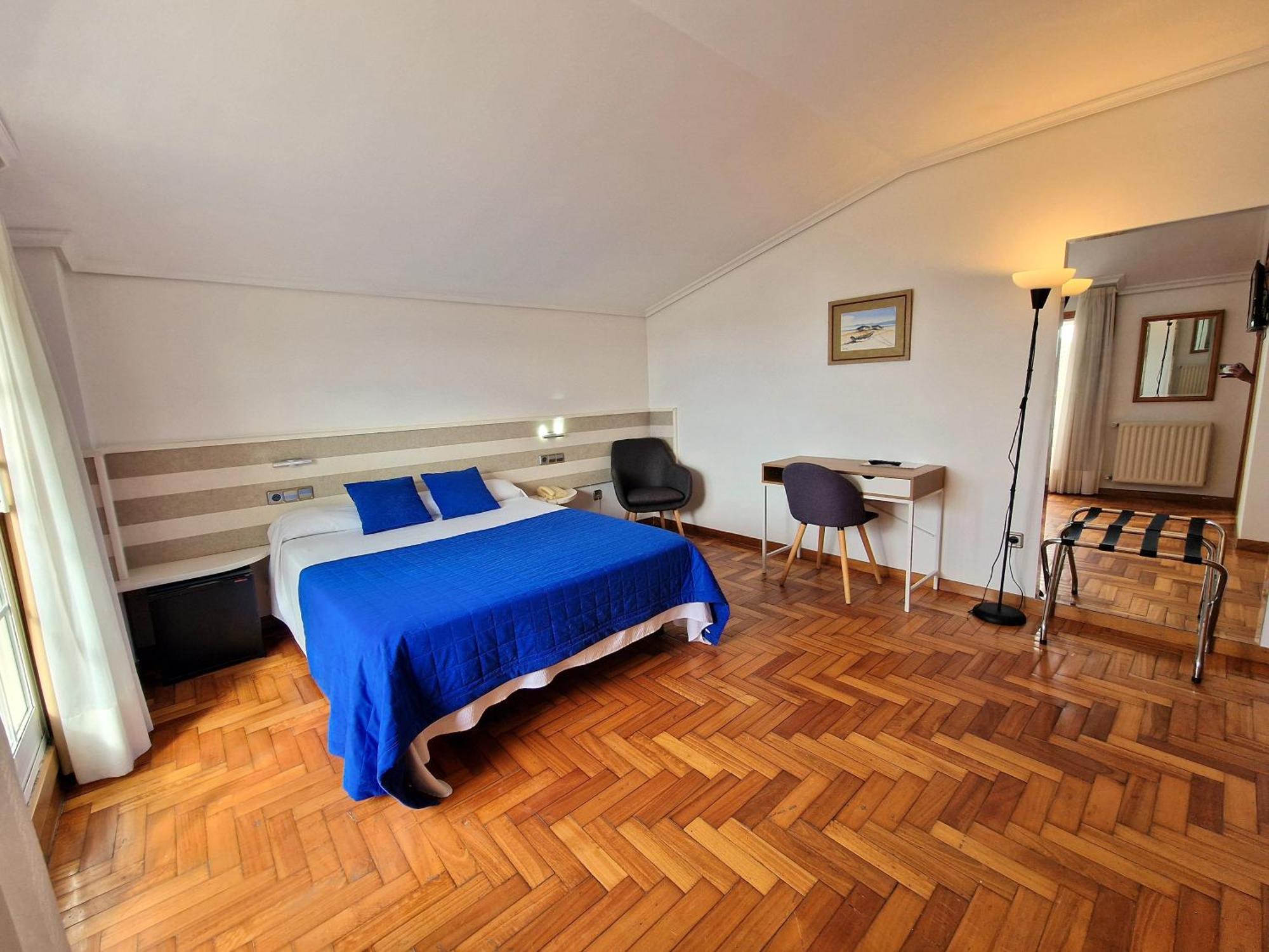 Hotel Miramar Nigran Bagian luar foto