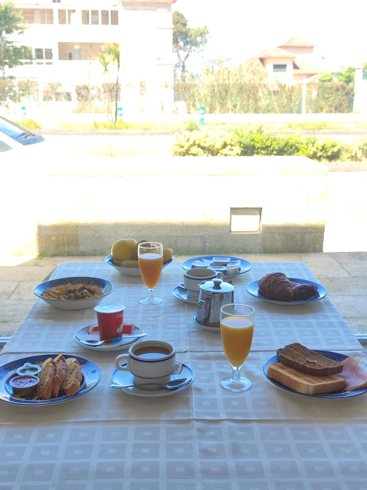 Hotel Miramar Nigran Bagian luar foto